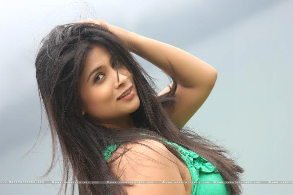 http://marathistars.com/wp-content/uploads/2012/10/Ruchita-Jadhav-Marathi-Actress.jpg