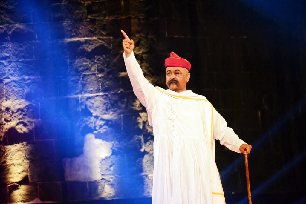 serial actor ganesh gopinath lokmanya tilak re emerges at shaniwarwada serial actor ganesh gopinath lokmanya tilak re emerges at shaniwarwada