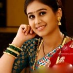 mrunal-dusanis-marathi-actress-in-saree-8
