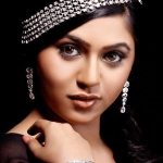 mrunmayee-deshpande-marathi-actress