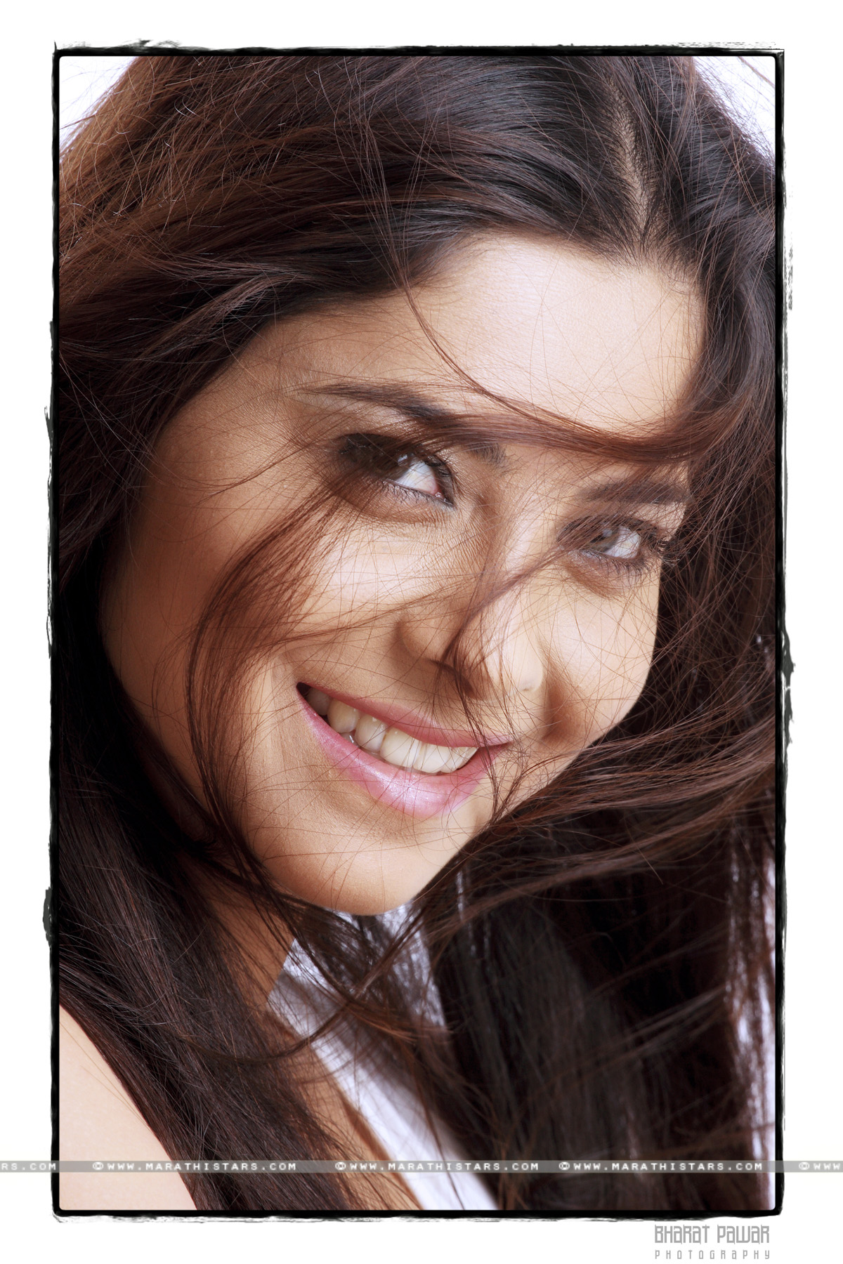 Sonalee Kulkarni Marathi Actress Photos Biography Wiki Movies